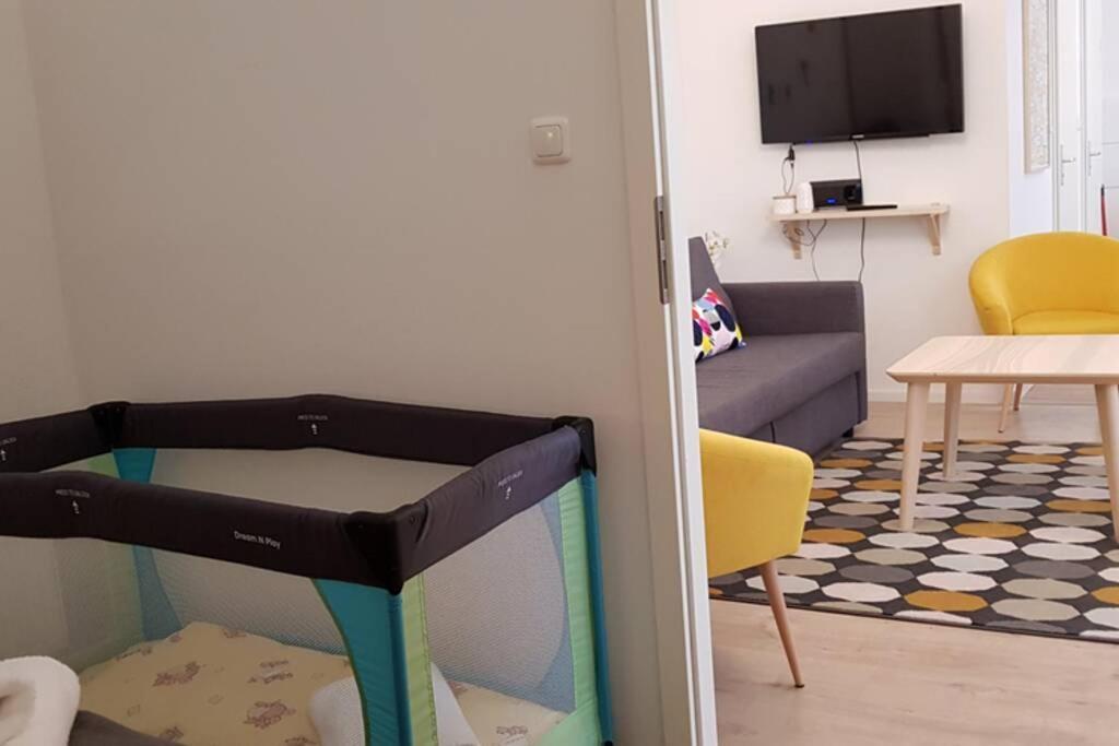 City Apartment Near Shooping Center, 6 Guests 베를린 외부 사진